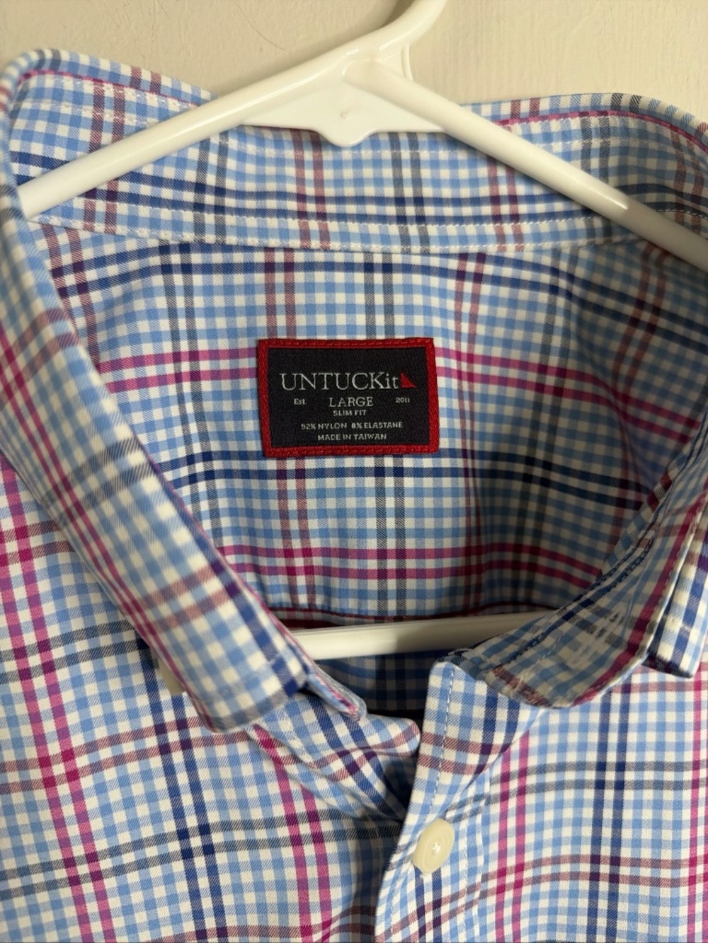 Untuckit - Picture 2 of 3